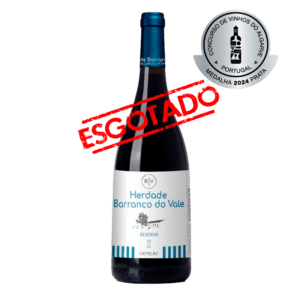 Garrafa de vinho Herdade Barranco do Vale Castelão Reserva 2021, rótulo branco, selo de medalha e carimbo "ESGOTADO"